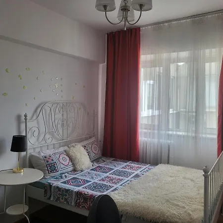 Daire Cu 3 Chiar In Inima Capitalei Bükreş