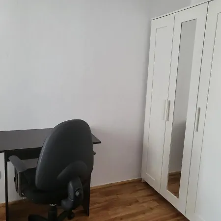 Cu 3 Chiar In Inima Capitalei Bükreş