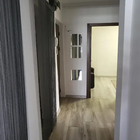 Cu 3 Chiar In Inima Capitalei * Бухарест