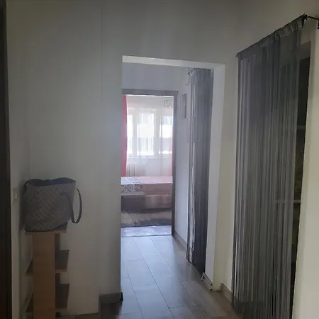 Cu 3 Chiar In Inima Capitalei Апартаменты *