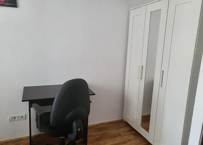 Cu 3 Chiar In Inima Capitalei Бухарест