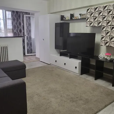 Apartment Cu 3 Chiar In Inima Capitalei *
